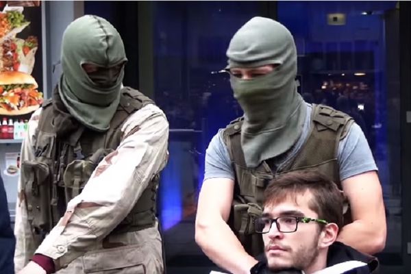 Obezglavili muškarca i ženu usred Beča! (UZNEMIRUJUĆI VIDEO)