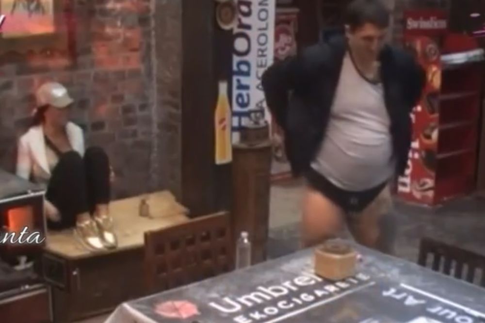 Kristijan maneken: Pokazao Staniji svoju guzu! (VIDEO)