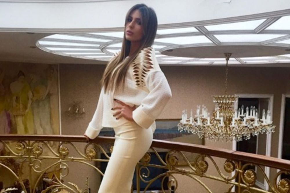 Mala Anastasija velika bomba: Kada vidite njenu novu fotku, shvatićete zašto je tako! (FOTO)