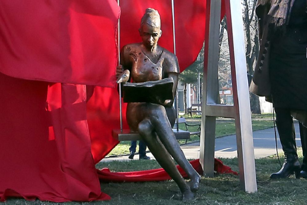 Hoće li ovaj stanovnik postati novi simbol Beograda? Upoznajte Beogradskog čitača!