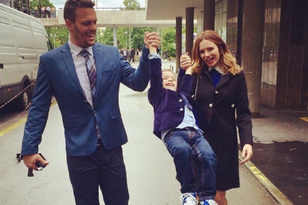 Ovaj detalj je dokaz koliko Sevin sin obožava malog Kebu! (FOTO)