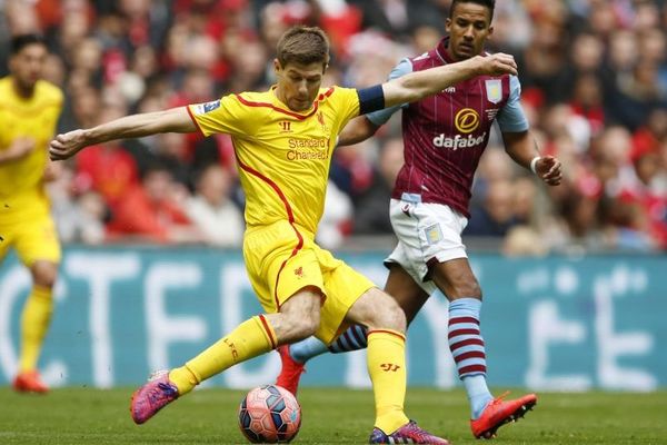 Ubitačna desnica: 10 situacija kada je veliki Stiven Džerard mogao da probuši loptu! (VIDEO)