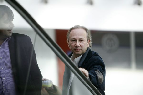 MUP od ranog jutra hapsi po Srbiji: Pao ex-ministar Slobodan Milosavljević i još 79 osoba!