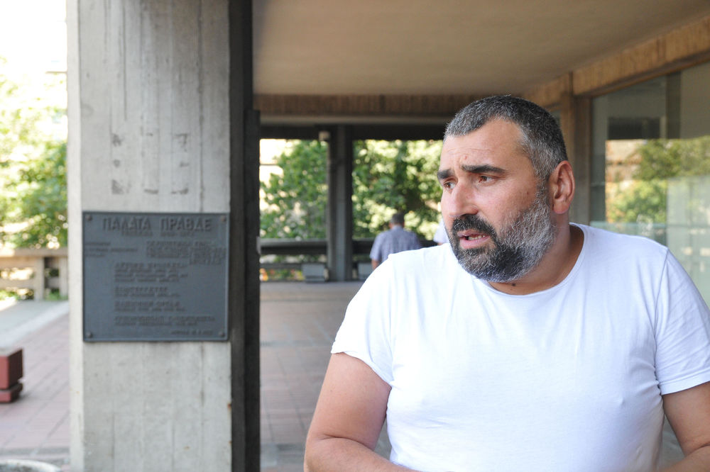 Haos u Parovima: Miki Đuričić šutirao stolice i udarao se po glavi! (FOTO) (VIDEO)