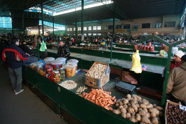 Kakvi smo to ljudi?! Leskovčanka ležala 3 sata u nesvesti na pijaci, niko nije hteo da joj pomogne!