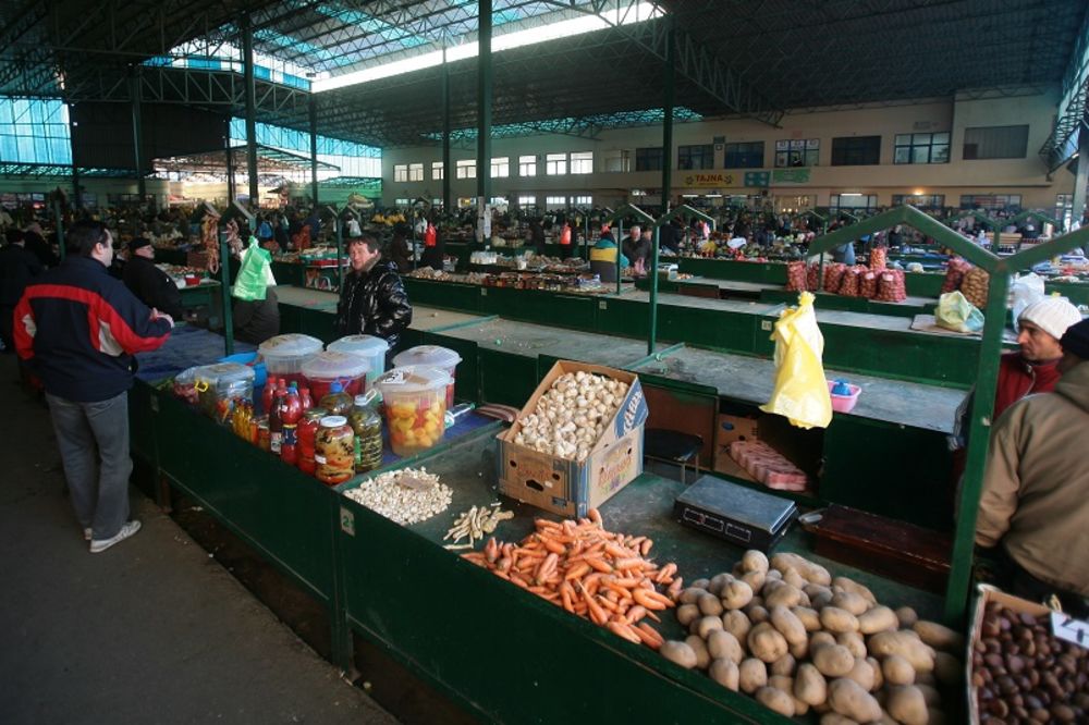 Kakvi smo to ljudi?! Leskovčanka ležala 3 sata u nesvesti na pijaci, niko nije hteo da joj pomogne!