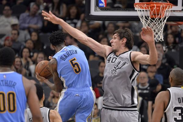 Marjanović prvo lupio blokadu, pa zakucao preko Jokića! (VIDEO)