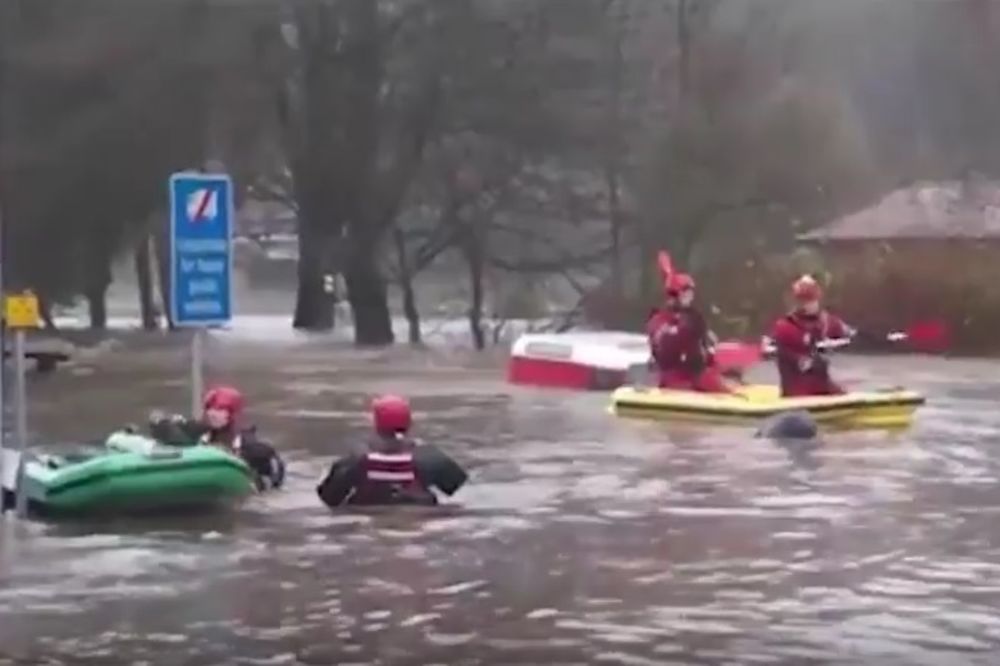 Nezapamćene poplave u Engleskoj: Za 24 sata će pasti više kiše nego za mesec dana! (VIDEO)