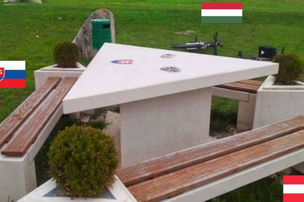 Ovakvim ih nismo zamišljali: 20 fascinantnih fotografija kako izgledaju granice između država! (FOTO)