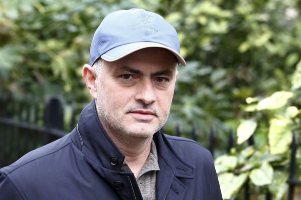 Nije mu dosadilo Ostrvo? Murinjo bi na klupu Engleske!