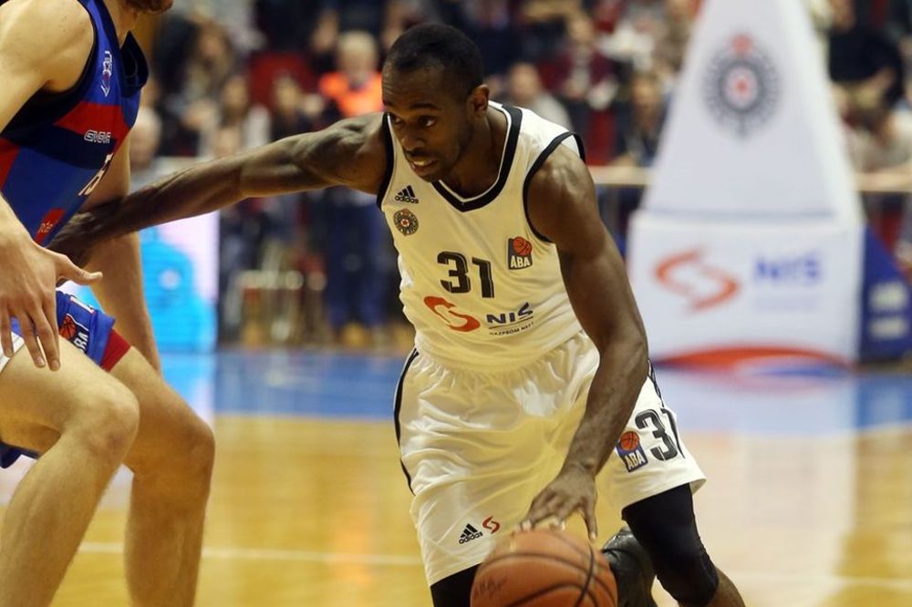 Partizanova copy paste sezona: Radivojević posle Zvezde srušio i crno-bele! (VIDEO)