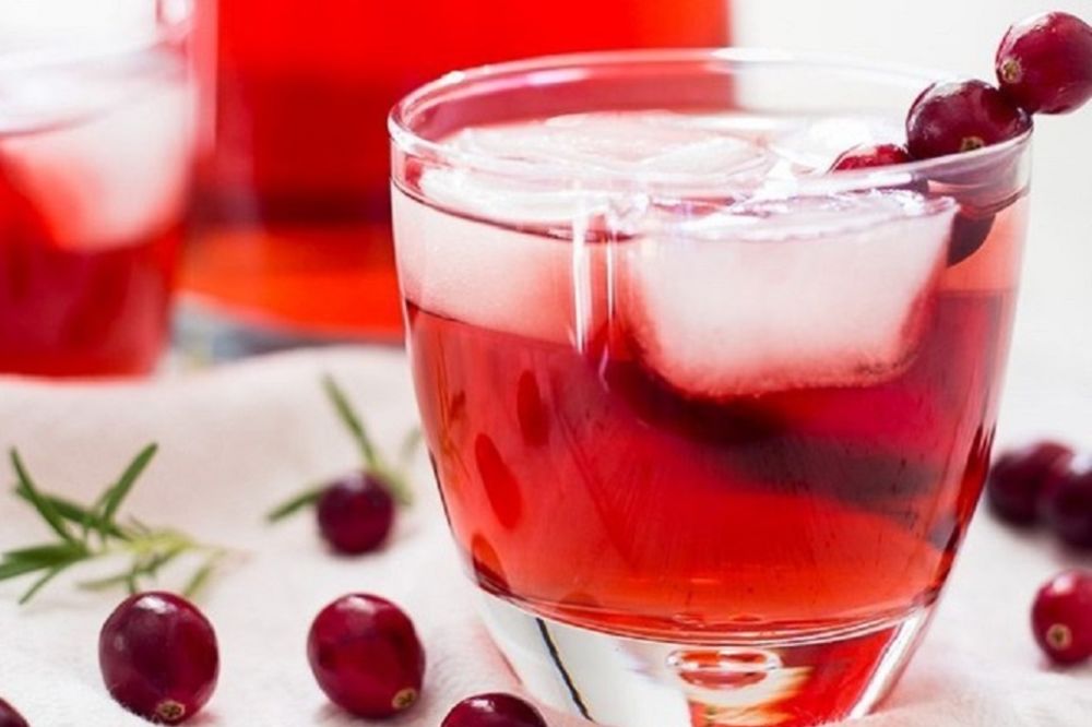 18 koktela koji garantuju poljubac u ponoć! A možda i nešto više! (FOTO)