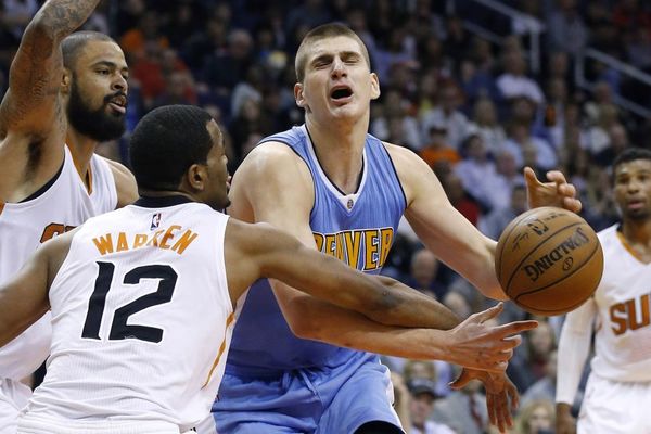 Turčin zalepio Jokića za tablu, Denverov 19. poraz, Lejkersi ne znaju za pobedu! (VIDEO)