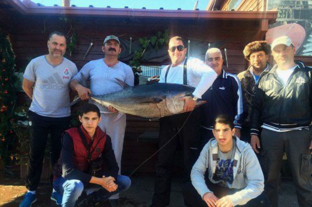 Gde je Grof, tu su rekordi: Trener Zvezde upecao zver od 65 kg! (FOTO)