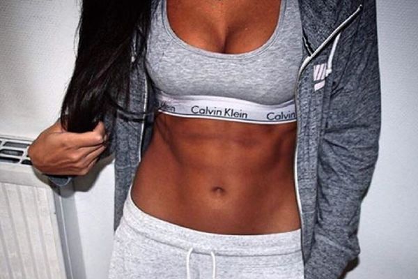 Kućne vežbe za ravan stomak: Za 2 nedelje salo nestaje!