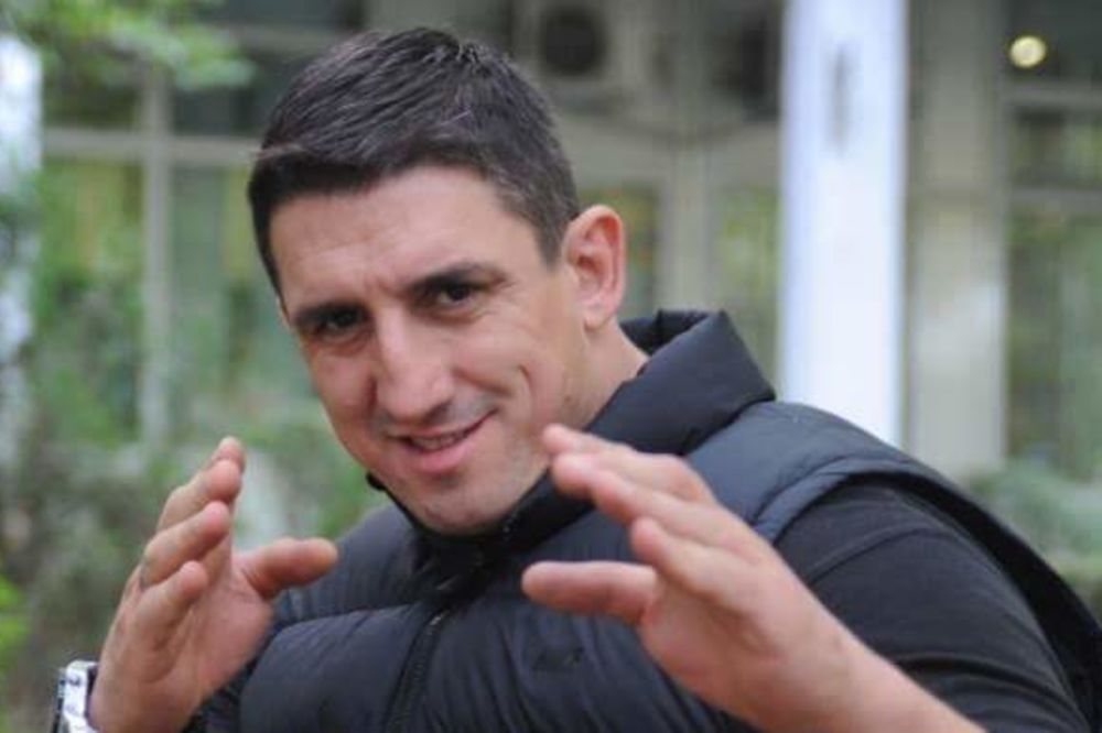 Kristijan u panici: Mogu da oslepim, razbili su mi glavu čekićem! (FOTO)