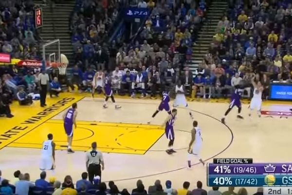 Šutersko ludilo Stefa Karija: Kako je MVP zabo 17 poena Kingsima u tri minuta! (VIDEO)