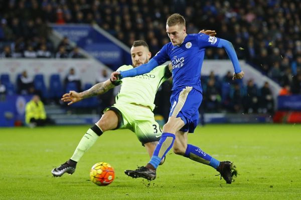Da ste posmatrali zid 90 minuta, bolje biste se proveli nego gledajući Lester i Siti! (FOTO)