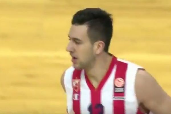 Micićevi prvi poeni u dresu Zvezde: Trojka iz ćoška! (VIDEO)