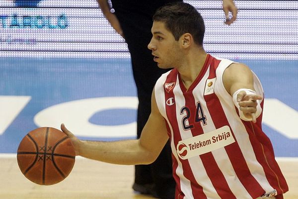 Odbrana Efesa gleda u Jovića, a lopta je već bila kod Milera na zakucavanju! (VIDEO)