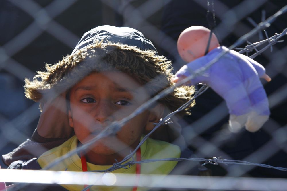 Bure baruta koje samo što ne eksplodira: 2015. u okruženju Srbije - sve samo ne mir (FOTO) (VIDEO)