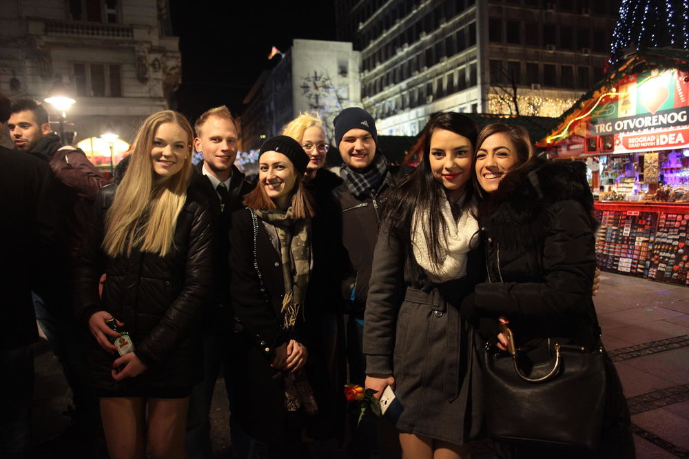 Kako Srbi ulaze u 2016. godinu? Sa osmehom na licu! (FOTO)