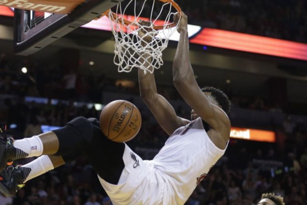 Vajtsajdovo veče, Lejkersima derbi začelja! (VIDEO)