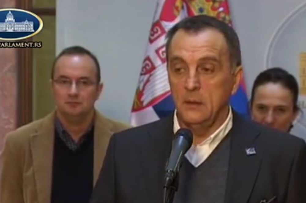 Zoran Živković se načisto obrukao: Skandalozna čestitka za NG bivšeg premijera! (VIDEO)