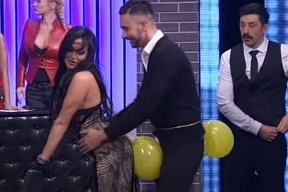 Farmeri u akciji: Pogledajte kako je Aca dohvatio Tamaru otpozadi! (VIDEO)