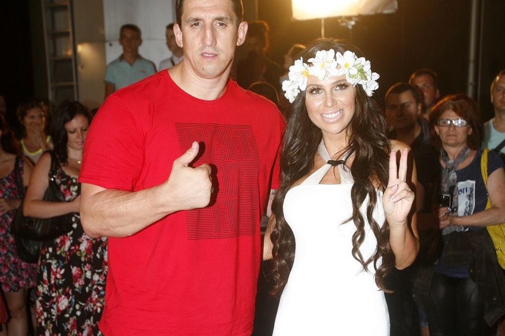 Prava starleta! Stanija zbog Kristijana podnosi neverovatnu žrtvu! Zar to nije ljubav?