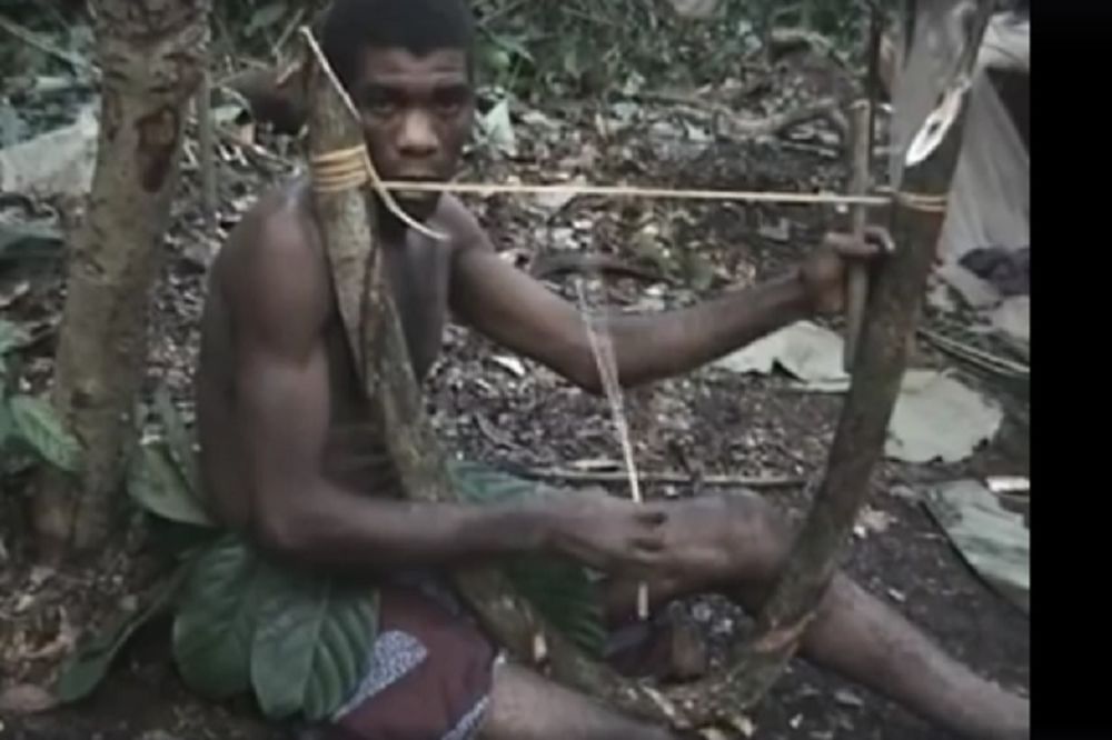 Uverite se i sami: Egzotični zvuci Afrike nastaju pomoću štapa i kanapa! (VIDEO)