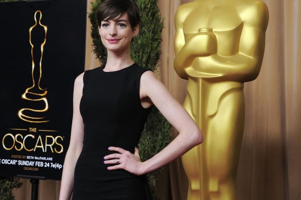 En Hatavej podelila prvu trudničku fotografiju. I to u bikiniju! (FOTO)