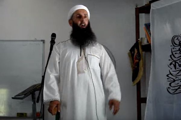 Ambiciozan plan: Vođa bosanskih vehabija želi da mu žena rodi još 20 sinova! (FOTO)