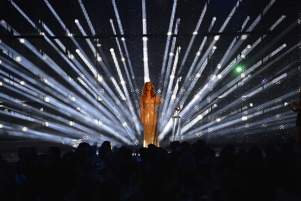 Selin Dion zapevala Adelinu pesmu. I ne može joj ni prići! (VIDEO) (FOTO)