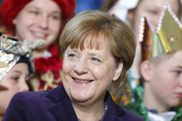 Poljaci obukli Angelu Merkel u uniformu Vermahta! (FOTO)
