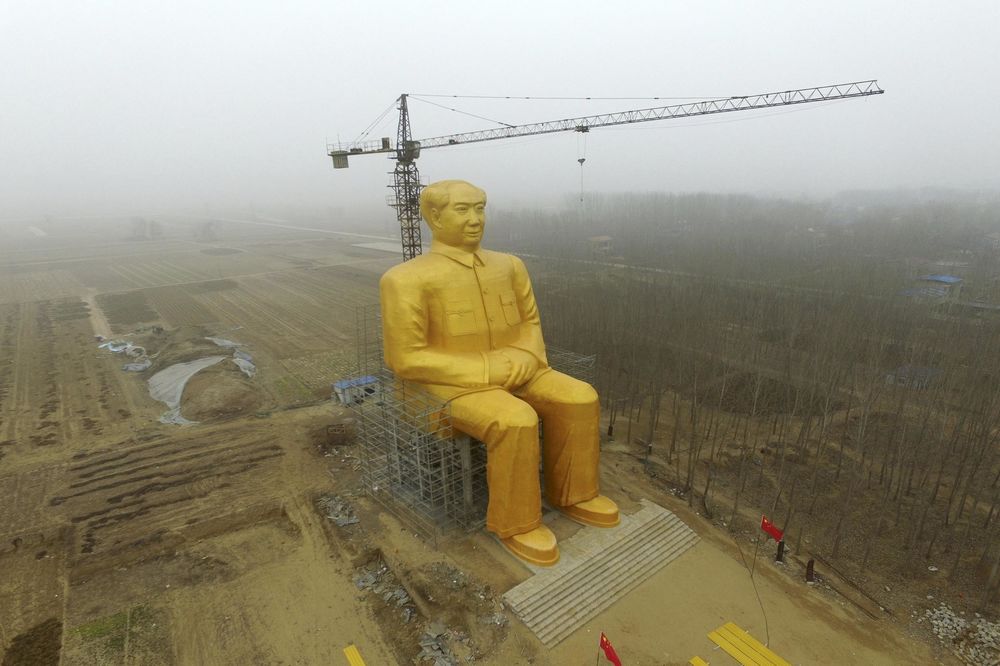 Veličina je bitna: U Kini podignut 37 metara visok kip Maoa Cedunga (FOTO)