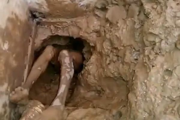 Zapušite nos: Zatvorenik u Brazilu uhvaćen dok je pokušavao da pobegne kroz WC! (UZNEMIRUJUĆI VIDEO)