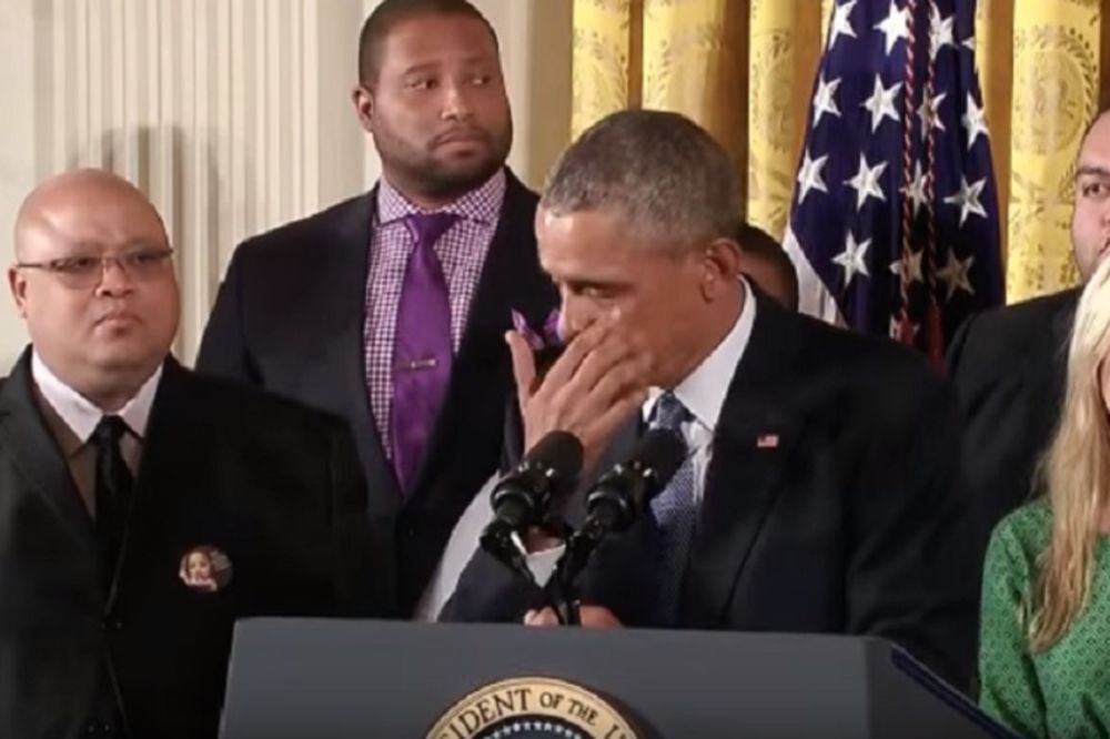 Obama se rasplakao: Zbogom oružje! (VIDEO)