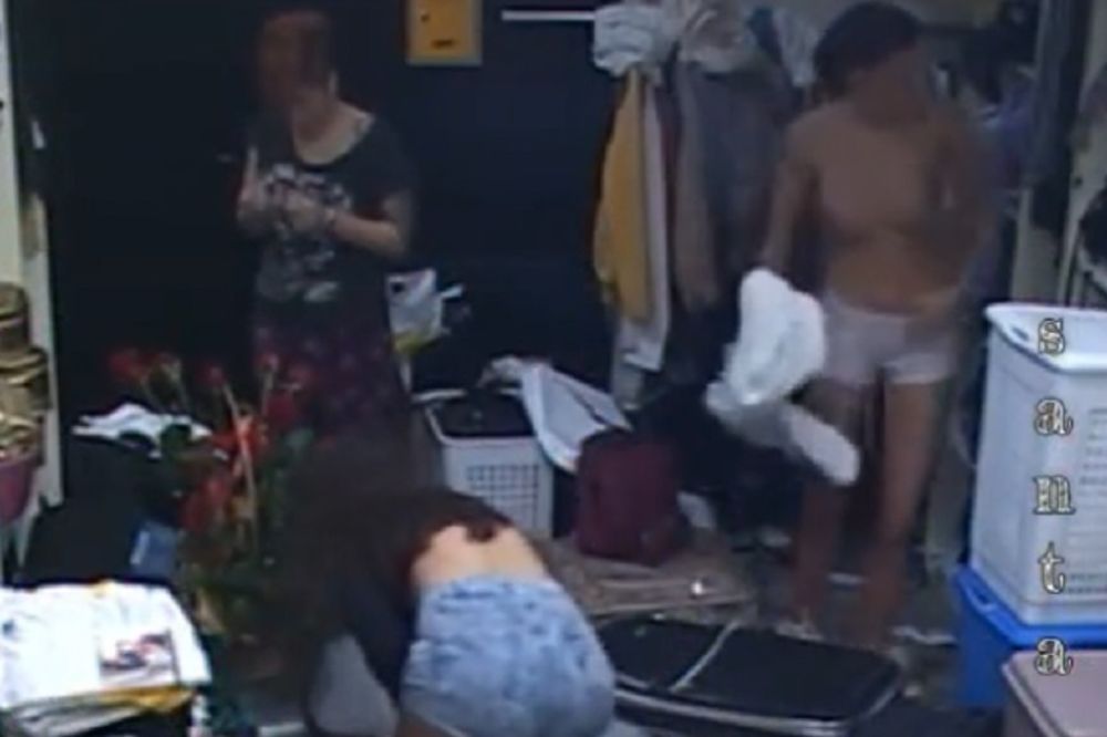 Sevnuli joj silikoni! Tijana Ajfon se razgolitila i zaboravila na kamere! (VIDEO)