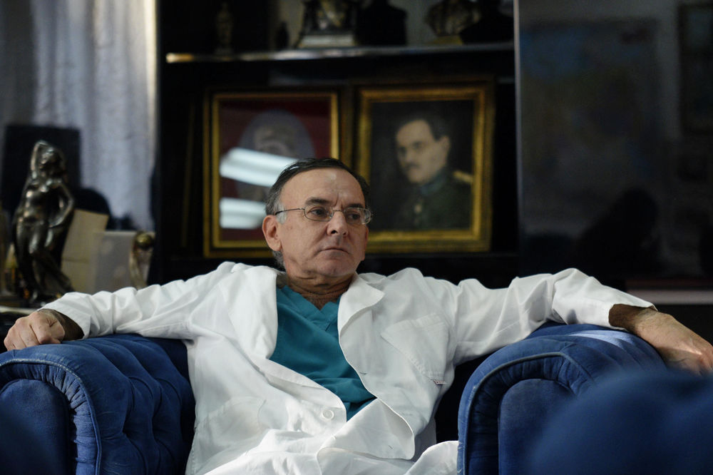 Tvrdi da je premijer zlo: Stručnjak naveo Vučića za razlog svoje smene! (FOTO)