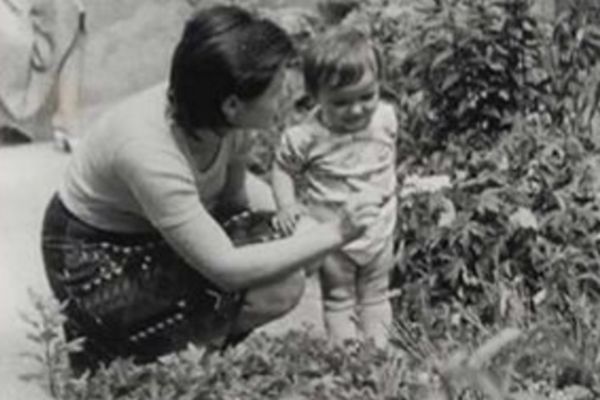 ​Ova devojčica je postala jedna od najbučnijih žena na estradi (FOTO)