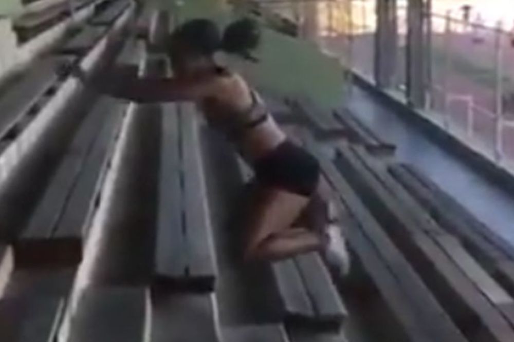 U pet skokova je prešla celu tribinu: Norveška atletičarka kao da ima federe u nogama! (VIDEO)