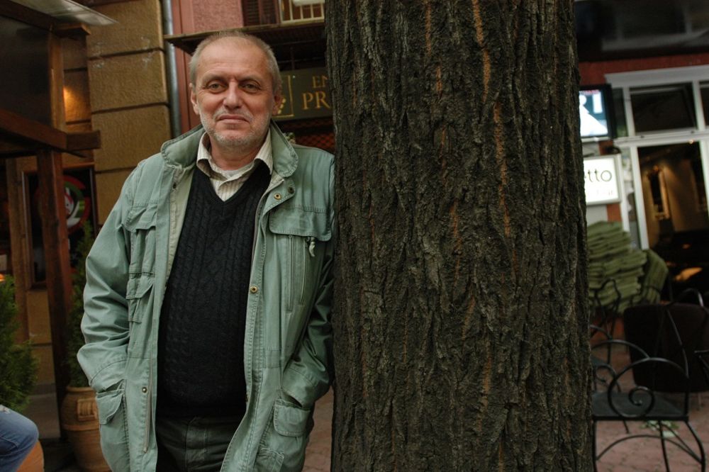 Čkaljin sin dirljivim pismom pogodio Srbiju: Deca kojoj roditelji nisu dali ništa sem para su sirotinja!