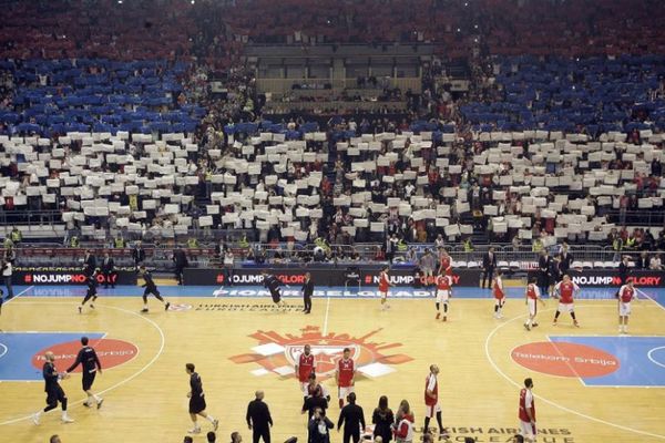 Spektakularna koreografija Delija u čast naše zemlje i Mojkovačke bitke! (VIDEO)