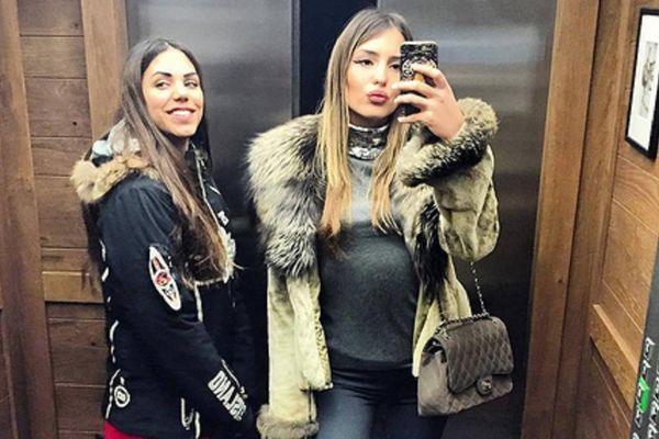 UFFFFFF! Preseksi! Ovako Anastasija i drugarice izgledaju kad se namunje za izlazak!