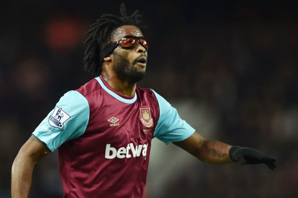 Zbunio navijače: Da li je to Edgar Davids ponovo zaigrao fudbal? (FOTO)