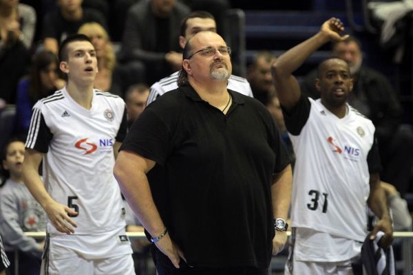 Džikić: Ne možemo da igramo kao devojčice, a tražimo rezultat kao dečaci! (FOTO)