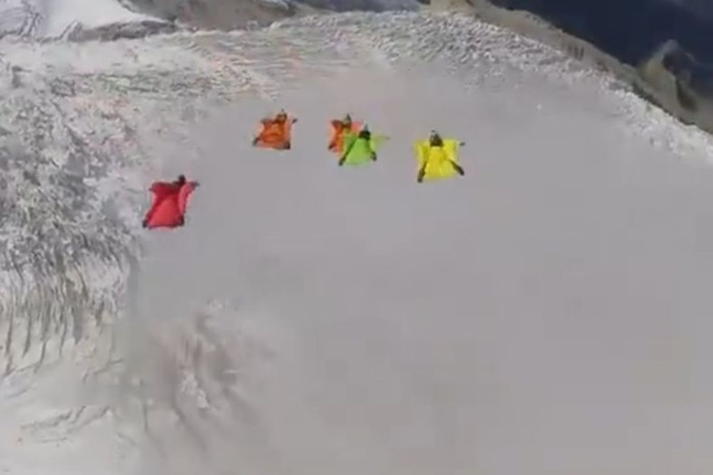 Fantastična petorka: Jahači magle u neverovatnom letu iznad opasnog kanjona (VIDEO)