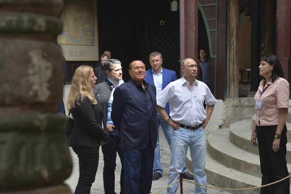 Da li je ovo fotka decenije? Putin i Berluskoni obožavaju jednu stvar! (FOTO)