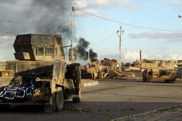 Najmanje 10 ljudi ubijeno u tržnom centru u Bagdadu, Islamska država preuzela odgovornost! (VIDEO)